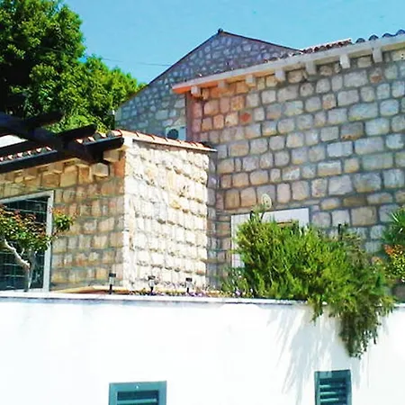 Casa Bougainvillea Vakantiehuis Mlini